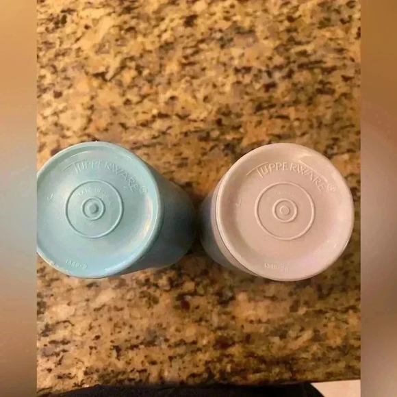 Vintage Tupperware Juice Glasses with Lids - Picture 3 of 3